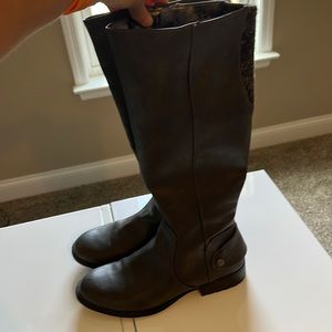 Gray/black riding boots in excellent condition